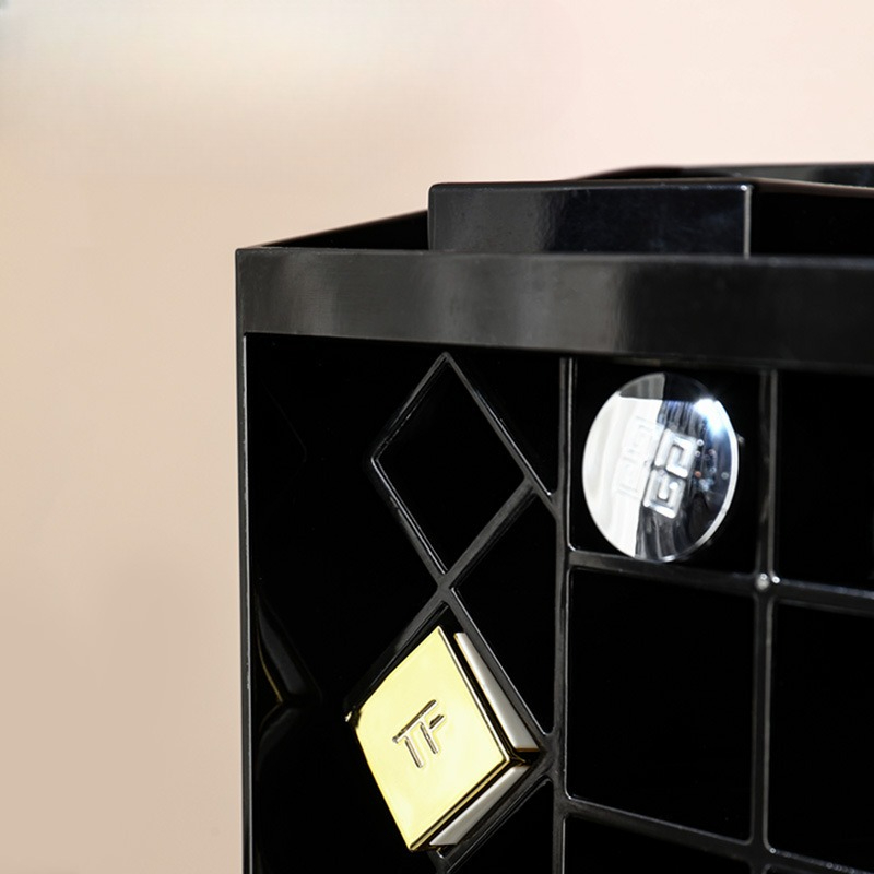 Light luxury lipstick storage  - Luxury High End Skincare 评论和价格